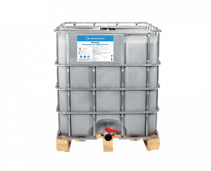 Coagulant solution BMG–P210–06 in a 1000 L container